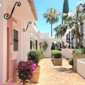 Aloha Pueblo Valle del Golf, Puerto Banús